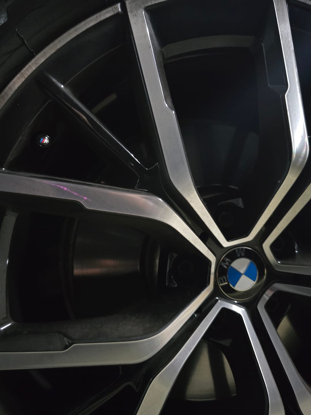 Customer photo review of BMW M VALVE CAP SET