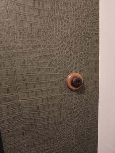 Customer photo review of Imitation Crocodile Leather Wallpapers - Pine Green