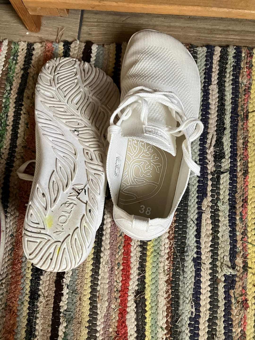 Customer photo review of Vaistoa Iloa -paljasjalkatennarit