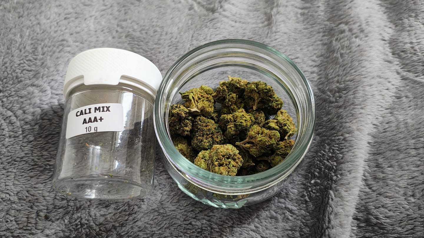 Customer photo review of CALI MIX AAA+ – Premium Selection