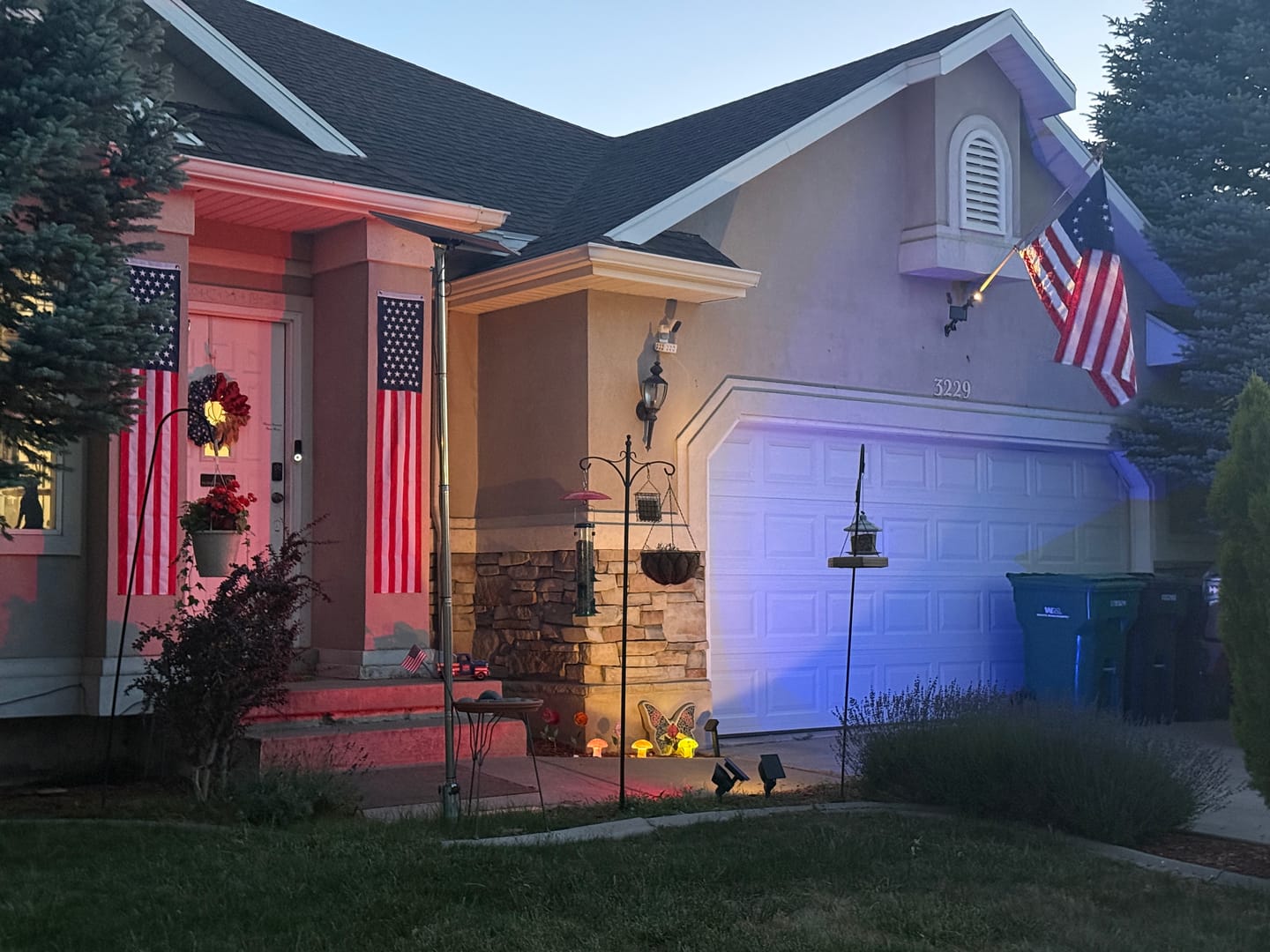 Customer photo review of 3' x 5' Betsy Ross Flag Set