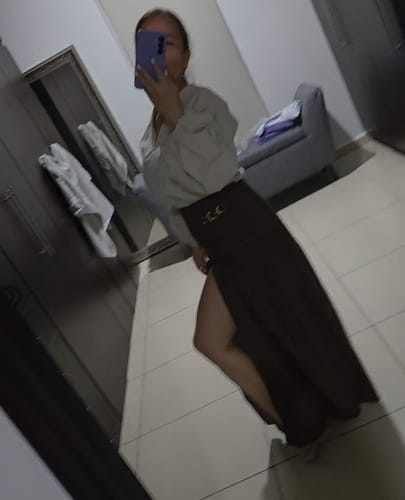 Customer photo review of Jovie Puff Tie Top