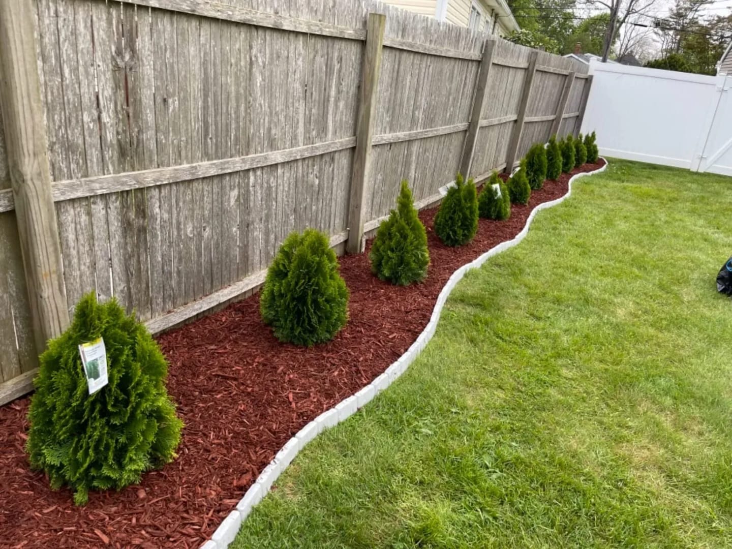 Customer photo review of 🏡2026 HOT SALE🥳💞50K+ SOLD!🌿✨ 50% OFF! Faux Stone Garden Edging Border! ♻️