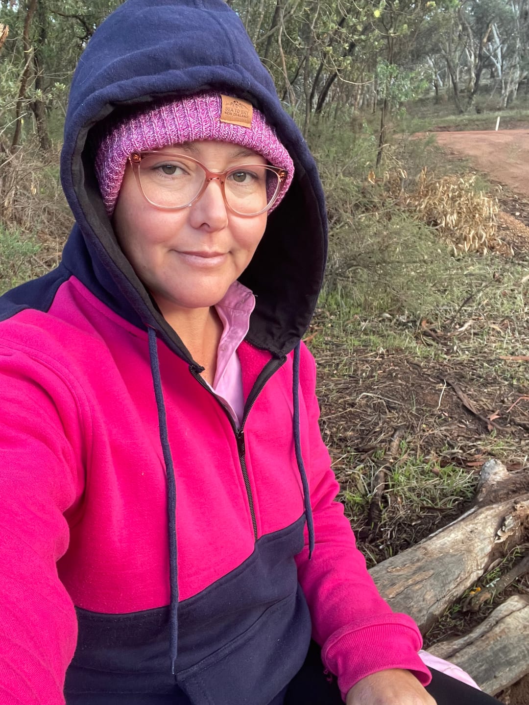 Customer photo review of Hot Pink & Navy Blue | Half Zip Long Tail Hoody