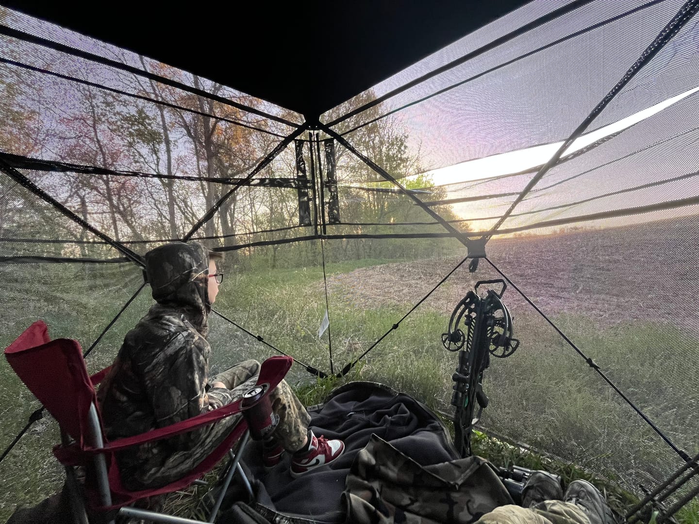 Customer photo review of Vis Series 270 Degree See Through Hunting Blind | Portable 2 3 4 Person Ground Blind | Camo Pop Up Ddeer Blind for Deer & Hunters
