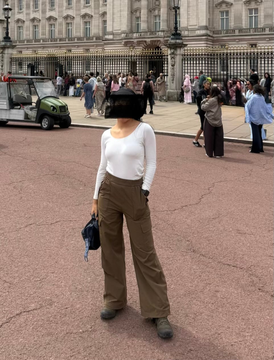 Customer photo review of ParaShell – Women’s Straight-Leg Cargo Pants Relaxed Fit Multi-Pocket Softshell