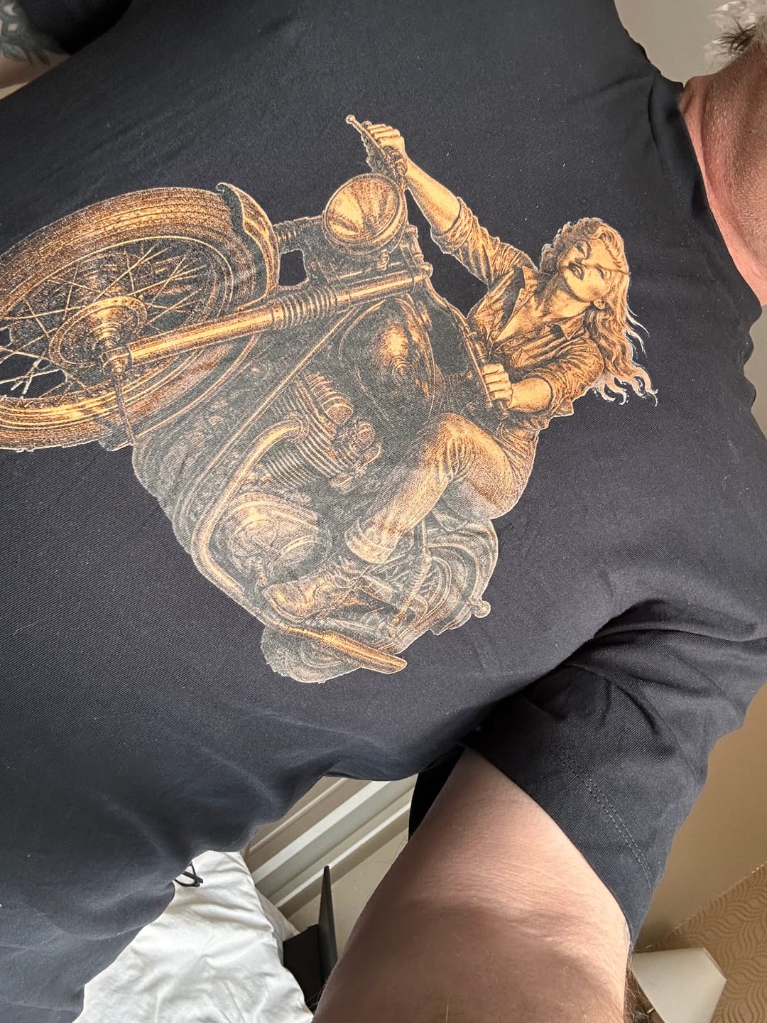 Customer photo review of GOLDEN-MONROE-BIKER T-Shirt