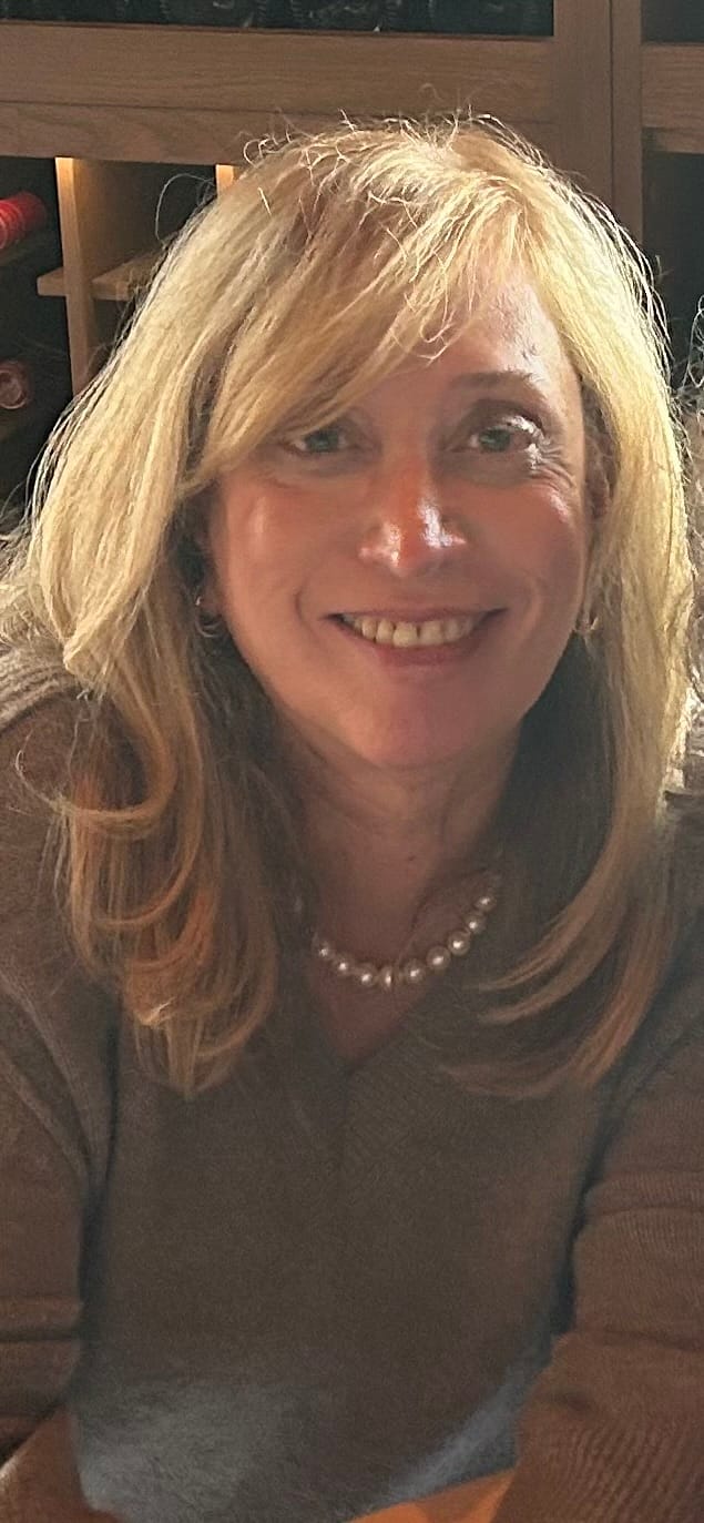 Customer photo review of CAROLINE - White Freshwater Pearl Necklace 9.0-11.0mm AAAAA Quality