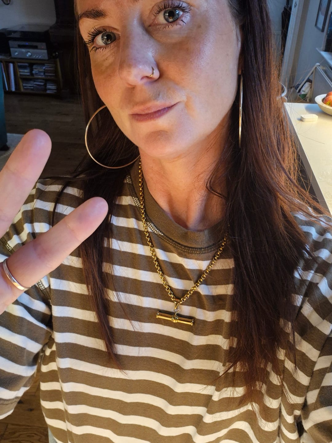 Customer photo review of XL T-Bar Necklace