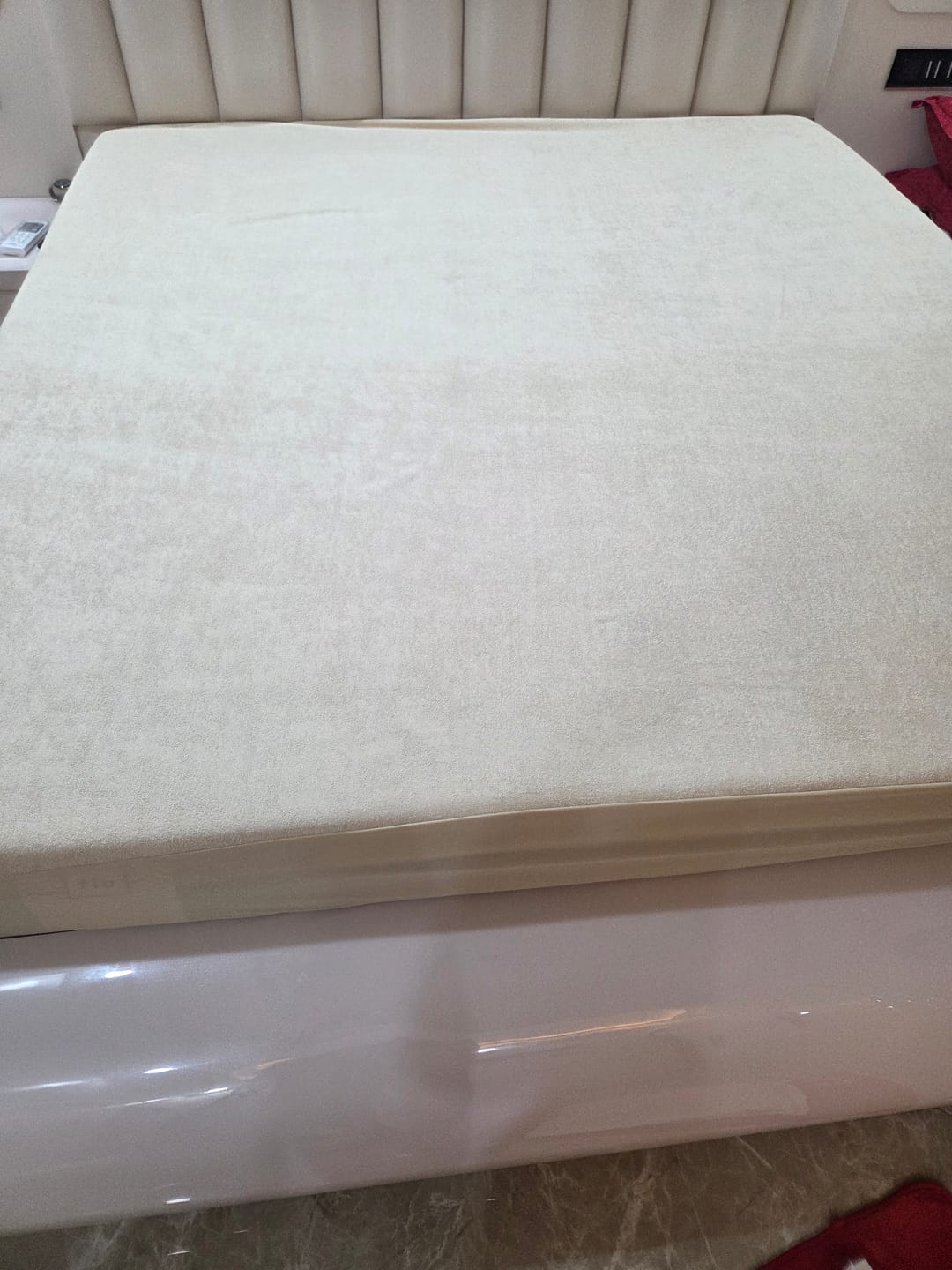 Customer photo review of Flo Aloe Vera Gel Infused Waterproof Mattress Protector