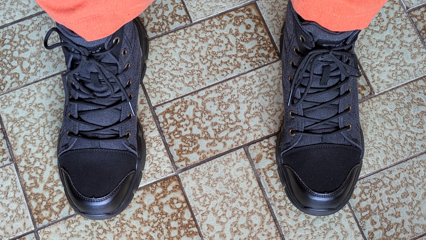 Customer photo review of Bottes de Sécurité Confortables à Embout en Acier