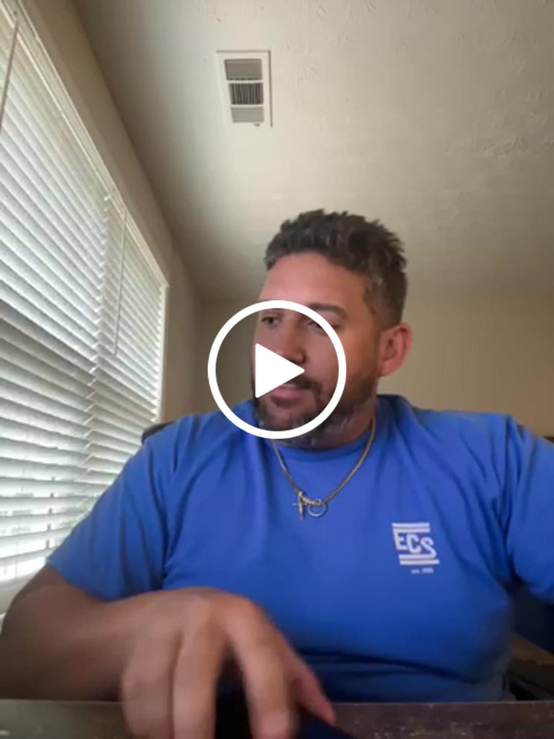 Customer video review of Mis Raíces Blue