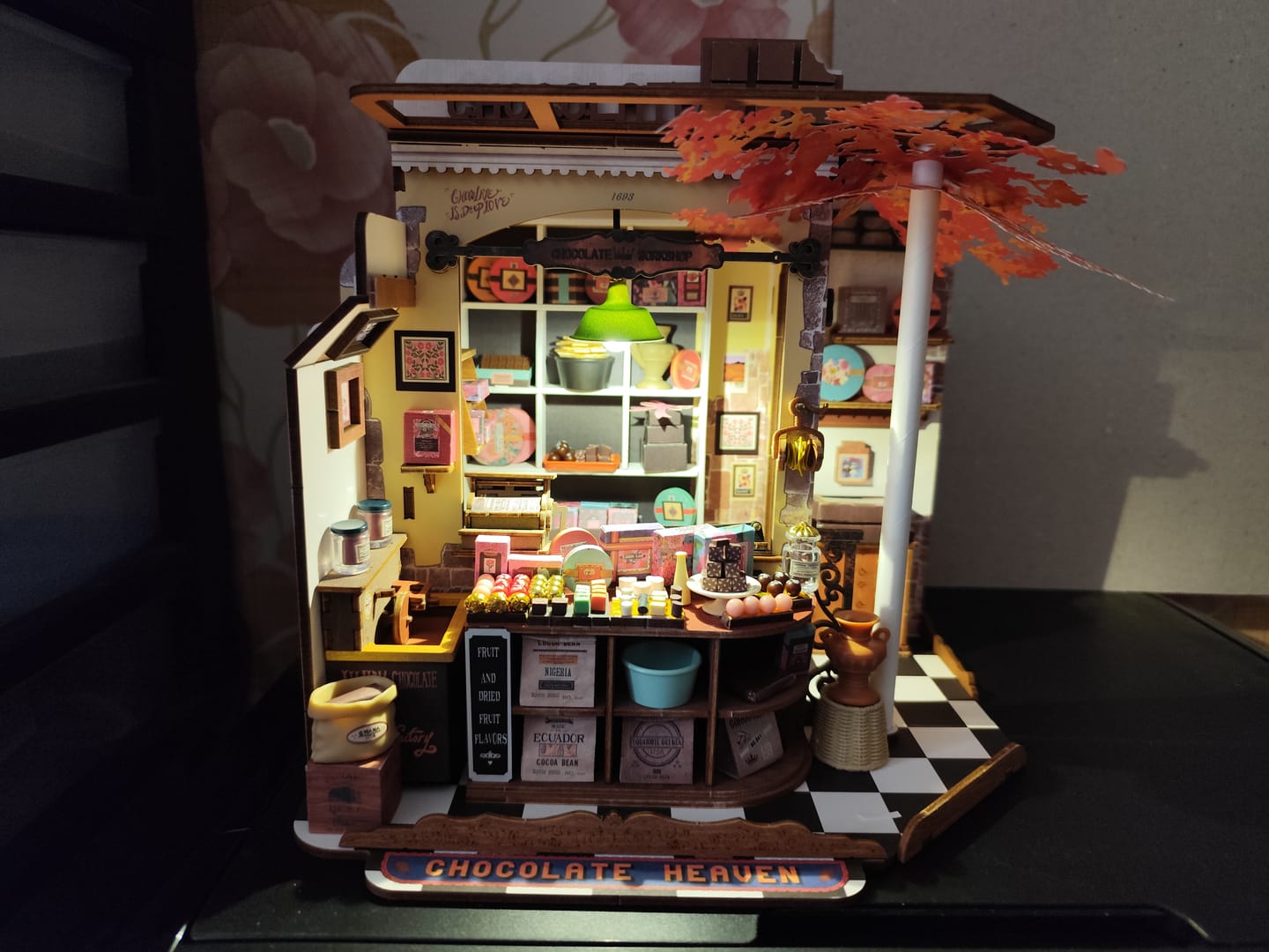 Customer photo review of Miniature House - Henry's Chocolate