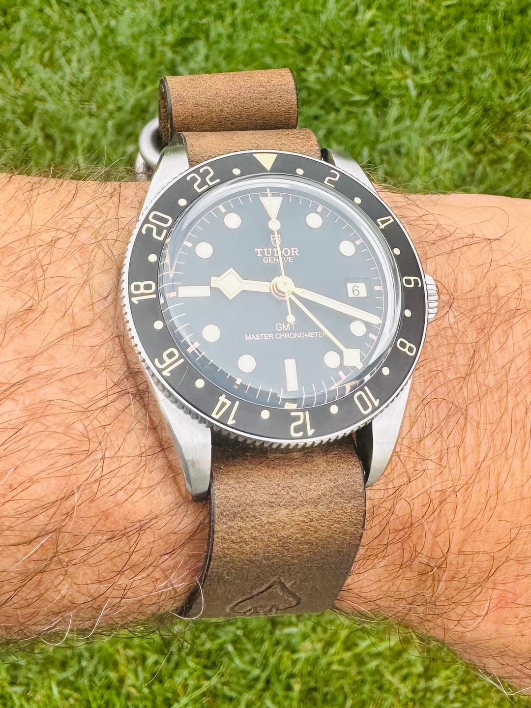 Customer photo review of W.O.E. Leather Single Pass Strap