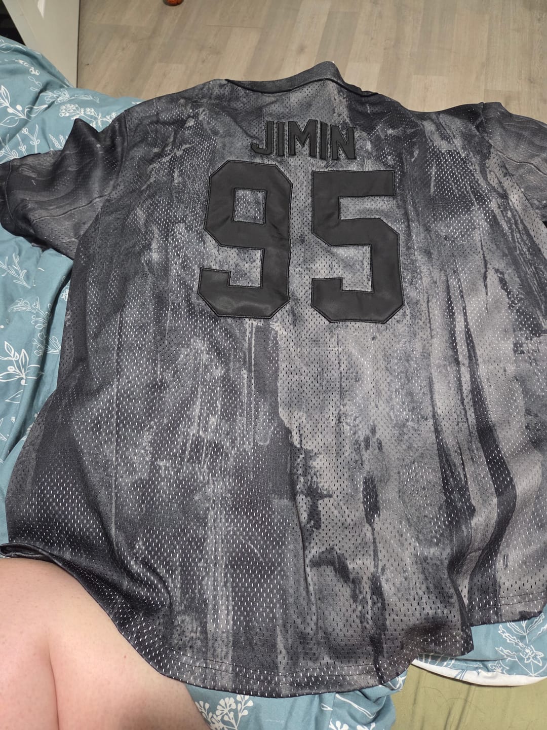 Customer photo review of [2ND PRE-ORDER] BTS - ARIRANG WORLD TOUR OFFICIAL MD S/S JERSEY