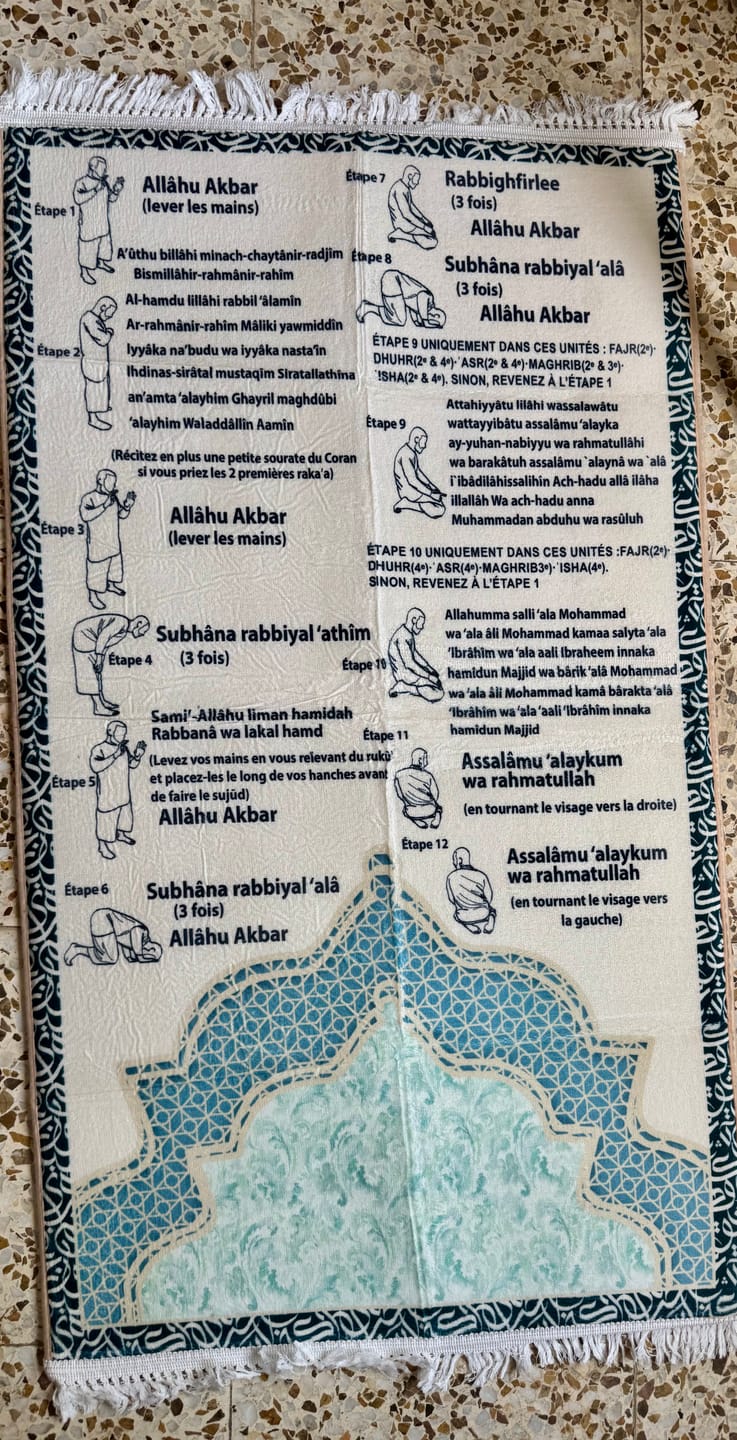 Customer photo review of Step-by-Step Phonetic Salah Padded Prayer Mat