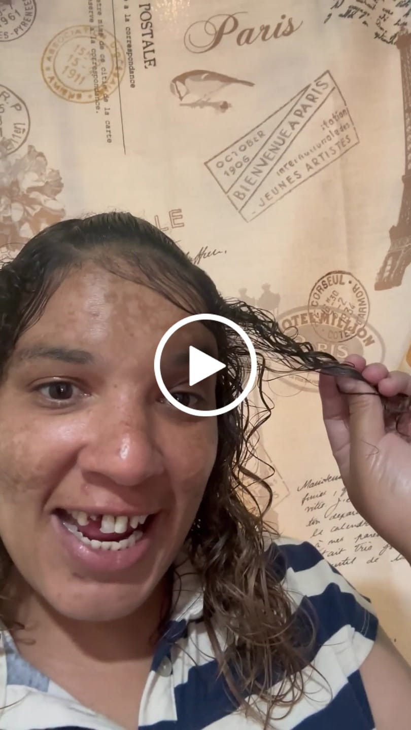 Customer video review of Batana Oil