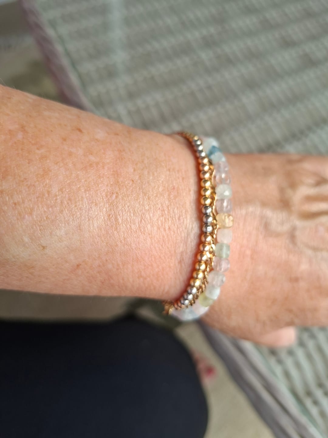 Customer photo review of Armband Gelbgold, Weissgold & Roségold 18k - Panjah-o Hasht Gooy-e Tala (Achtundfünfzig Goldperlen)