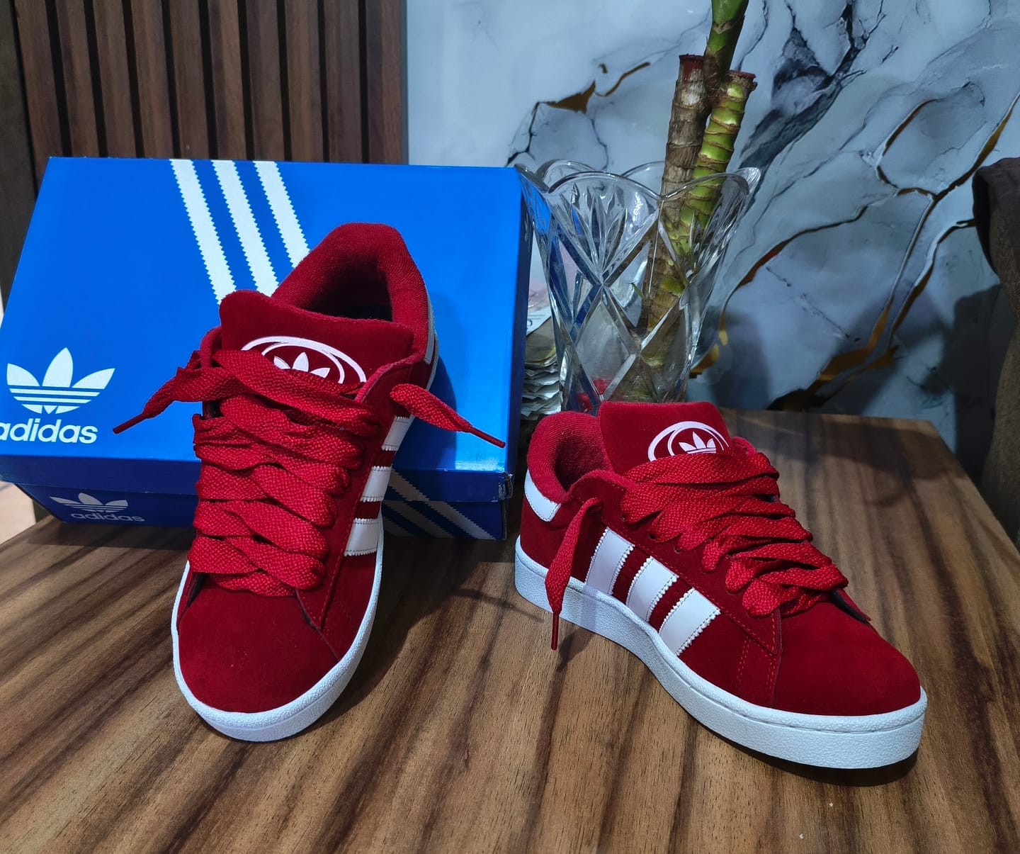 Customer photo review of Tenis 2000s Rojo blanco