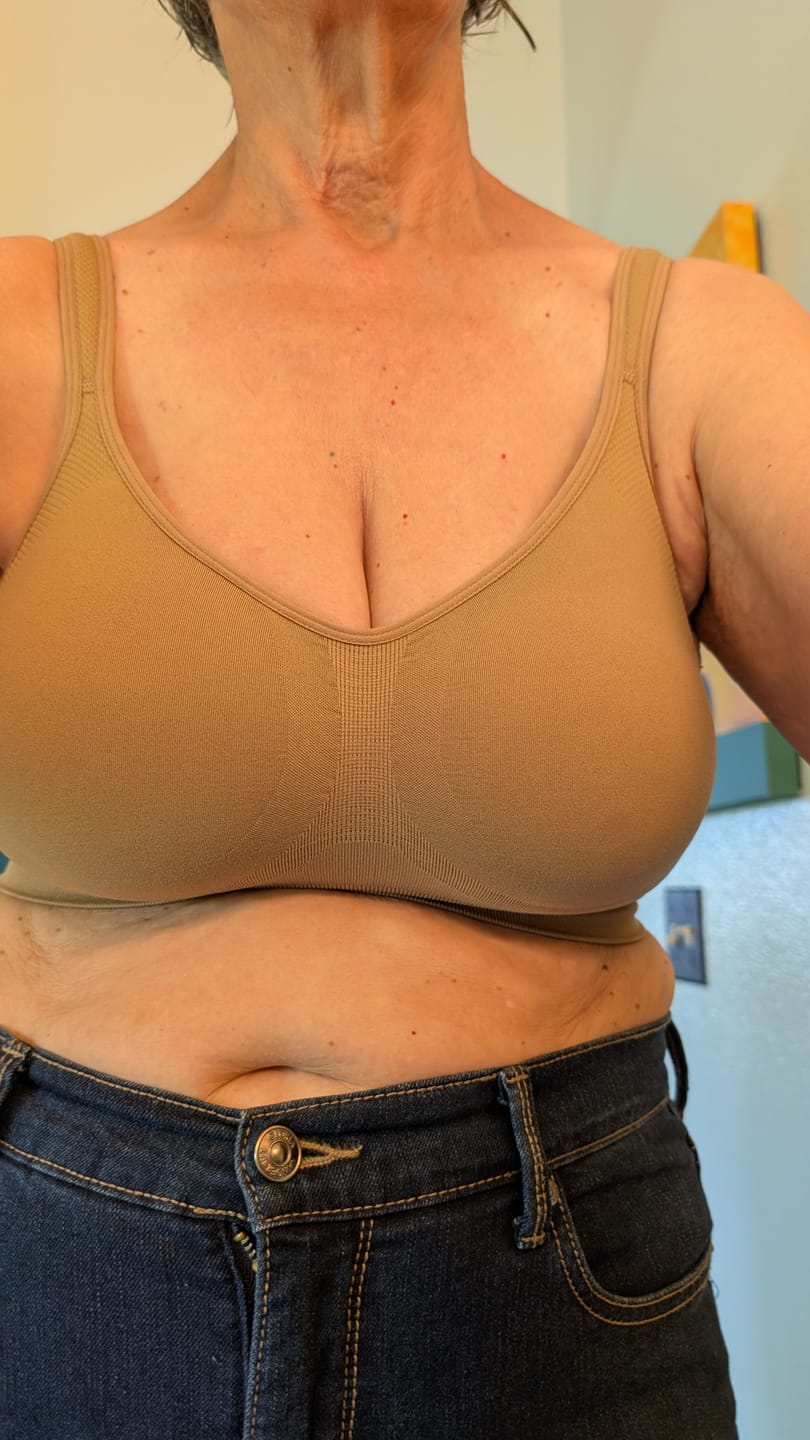 Customer photo review of HuggerARIA