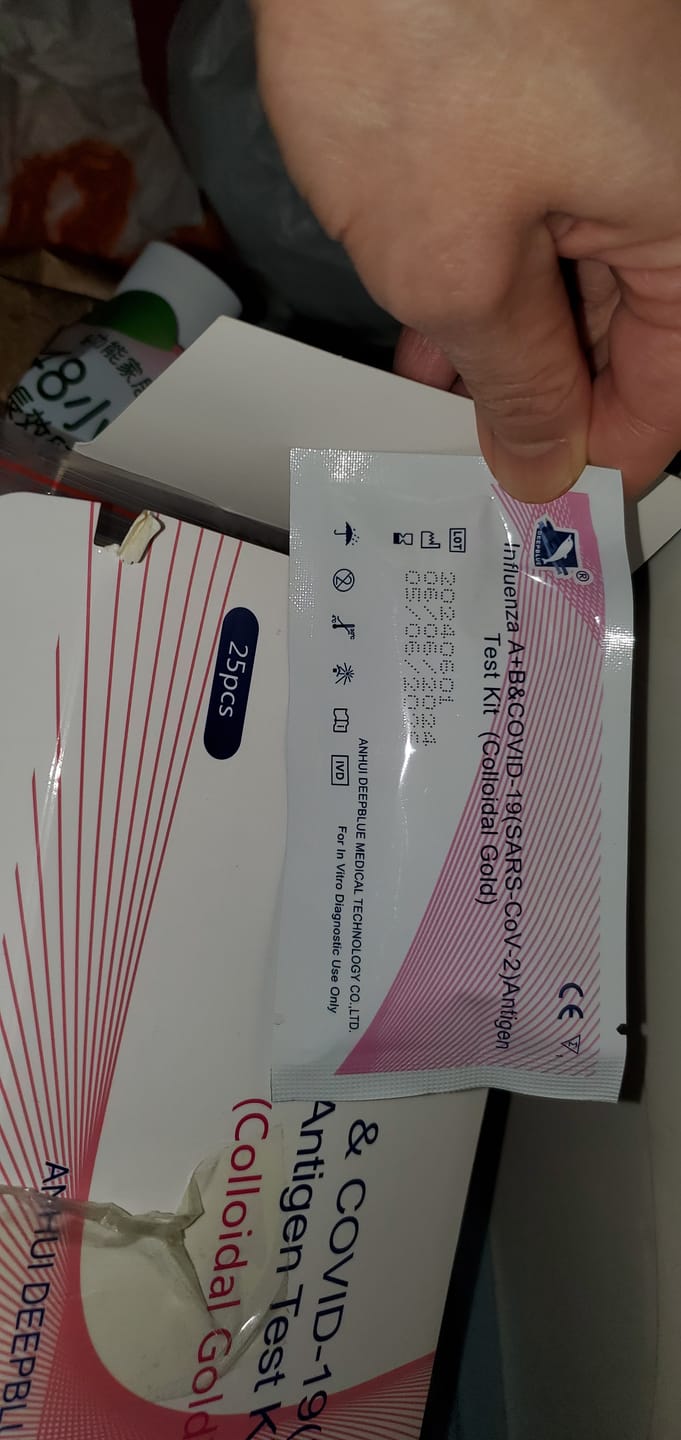 Customer photo review of acc+ DEEPBLUE A/B流感新冠狀病毒二合一抗原快速測試棒自我快測 通過CE認證