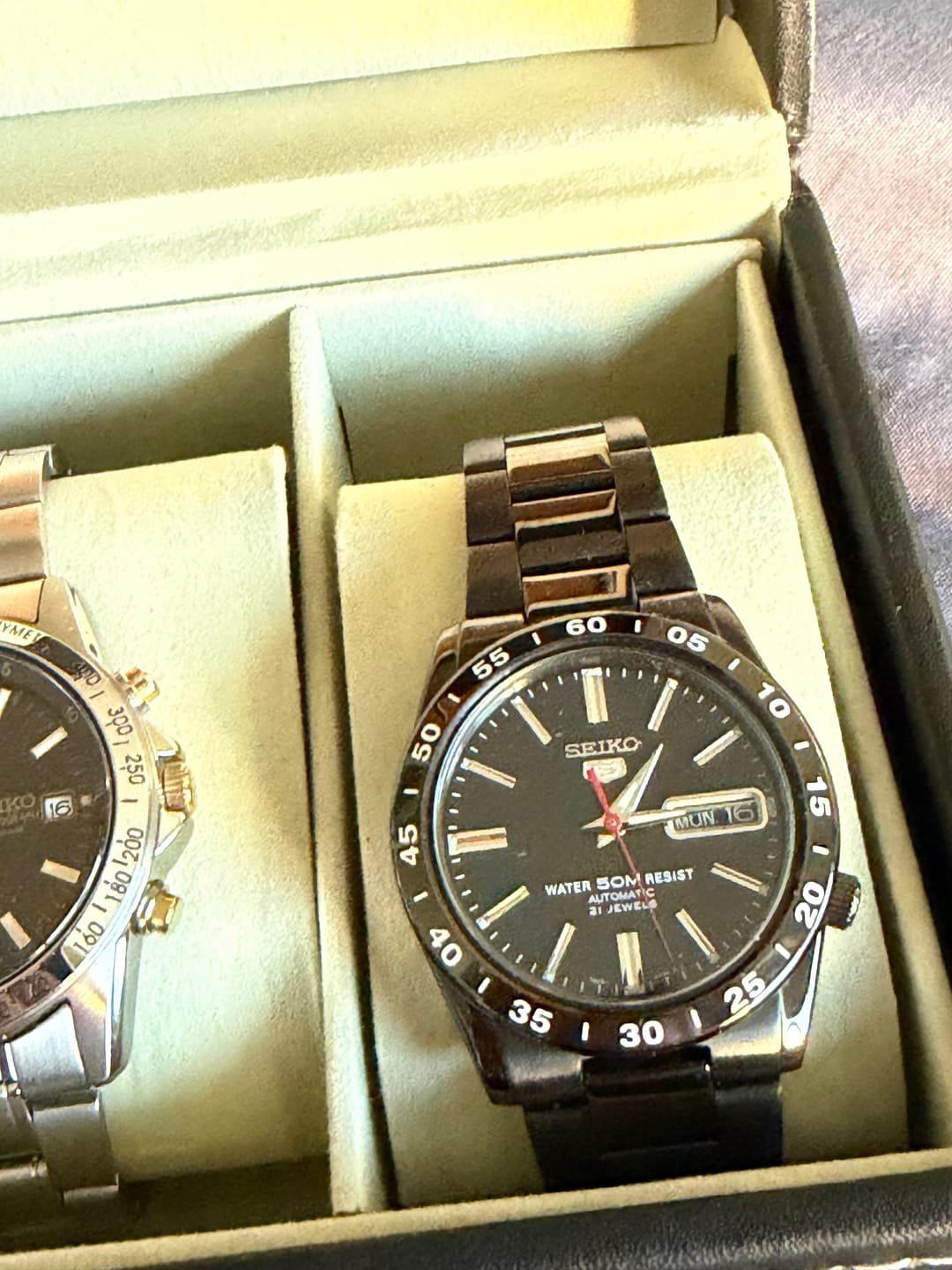 Customer photo review of Reloj Seiko 5 Análogo Automático SNKE03KC Metálico 36mm