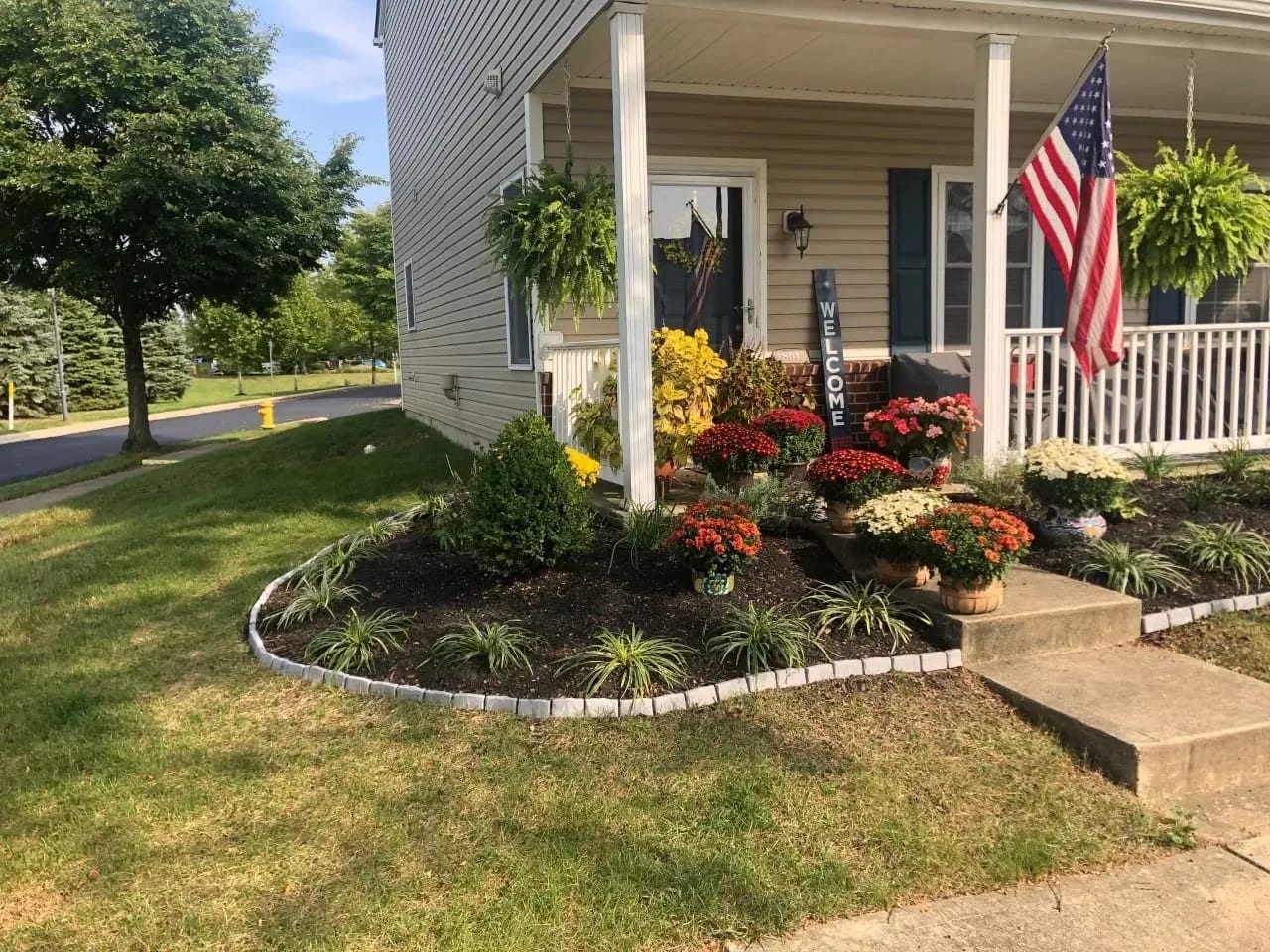 Customer photo review of 🏡2026 HOT SALE🥳💞50K+ SOLD!🌿✨ 50% OFF! Faux Stone Garden Edging Border! ♻️