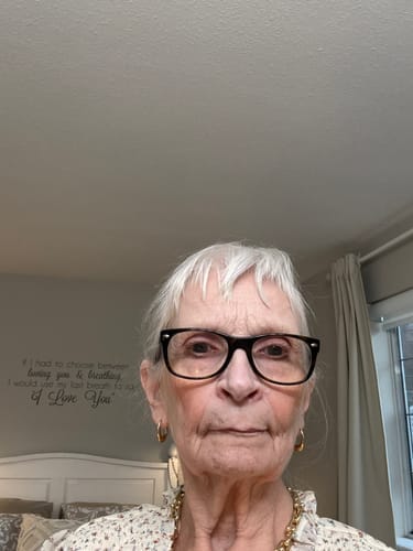 Customer photo review of Reverse-aging Adaptive Foundation