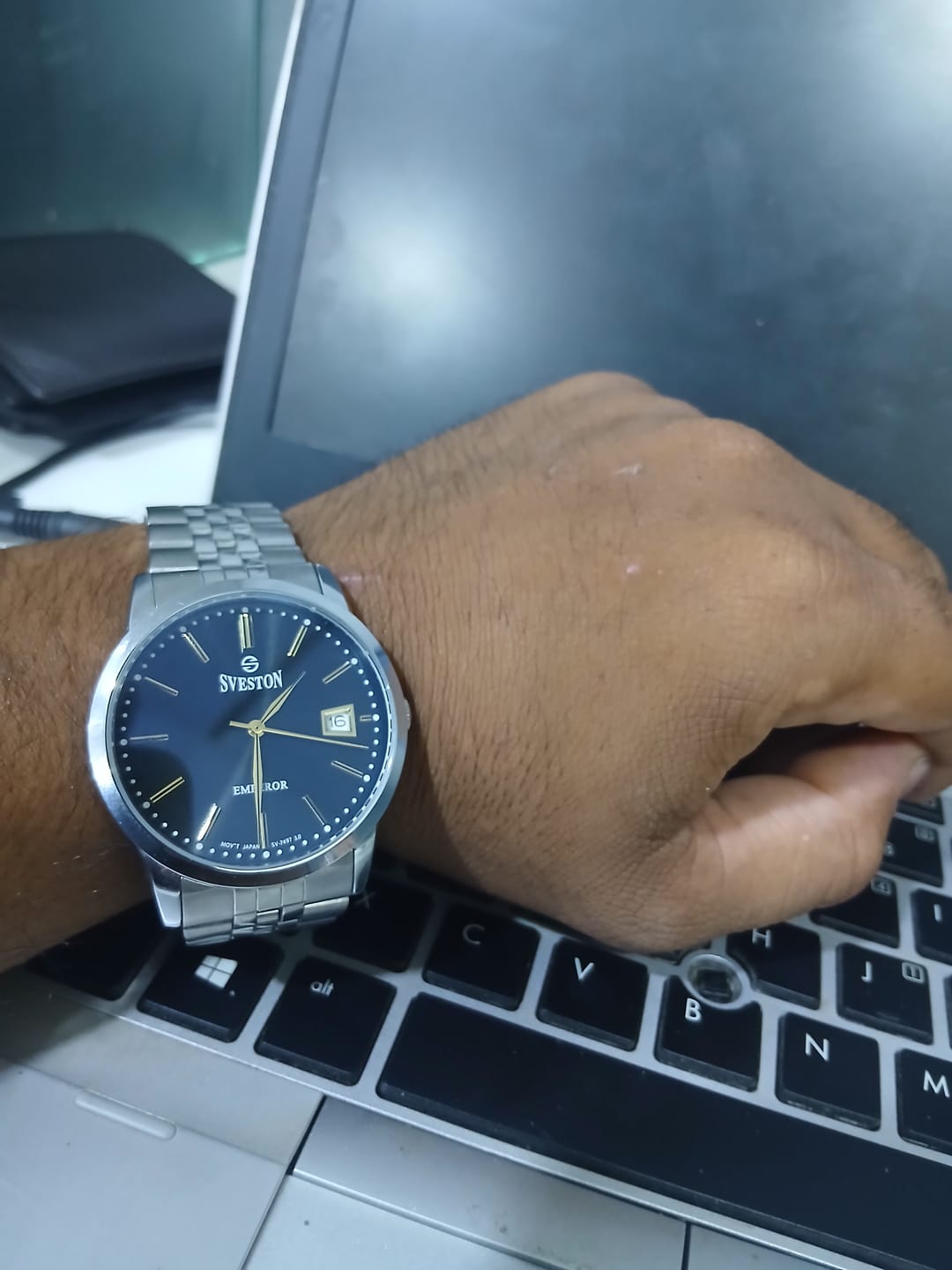 Customer photo review of Emperor Men