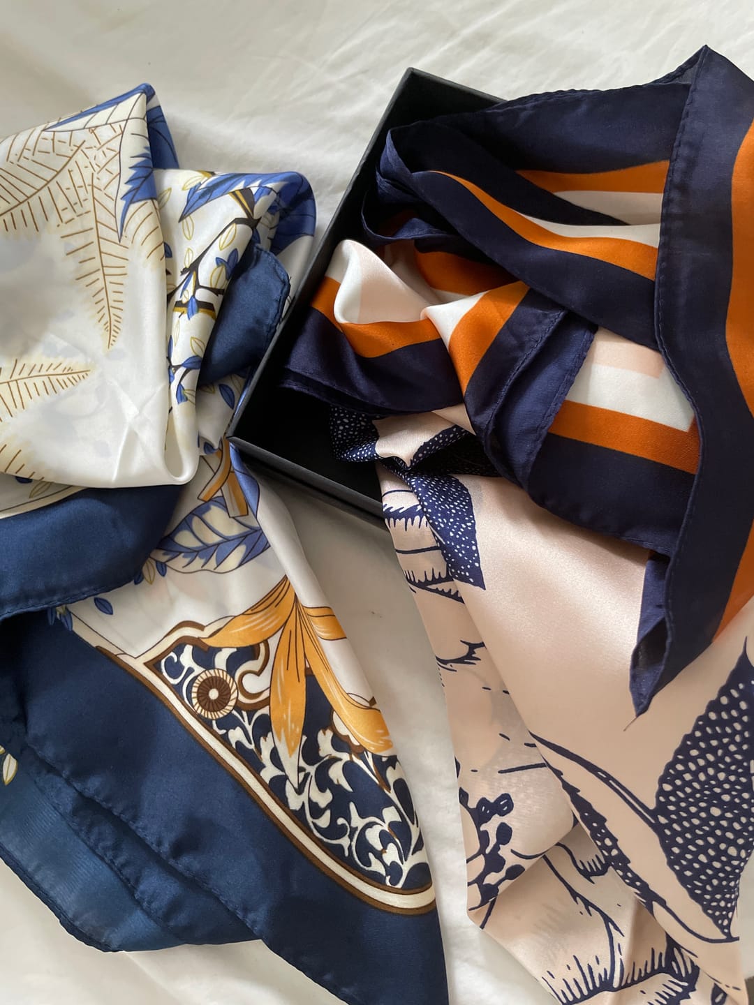 Customer photo review of Flavia Foulard (100% Seta - 68cm)