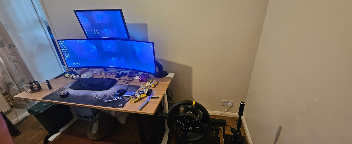 Customer photo review of AXIS Ultra Lift Monitor Arm