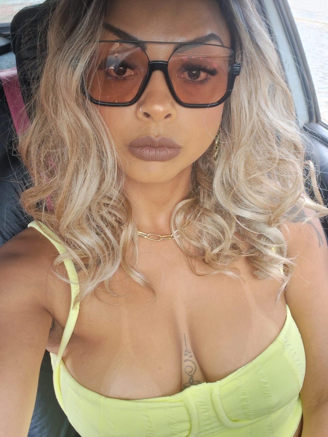 Customer photo review of Lace Front Premium Vanessa - Loiro TTHL623BAPRIC