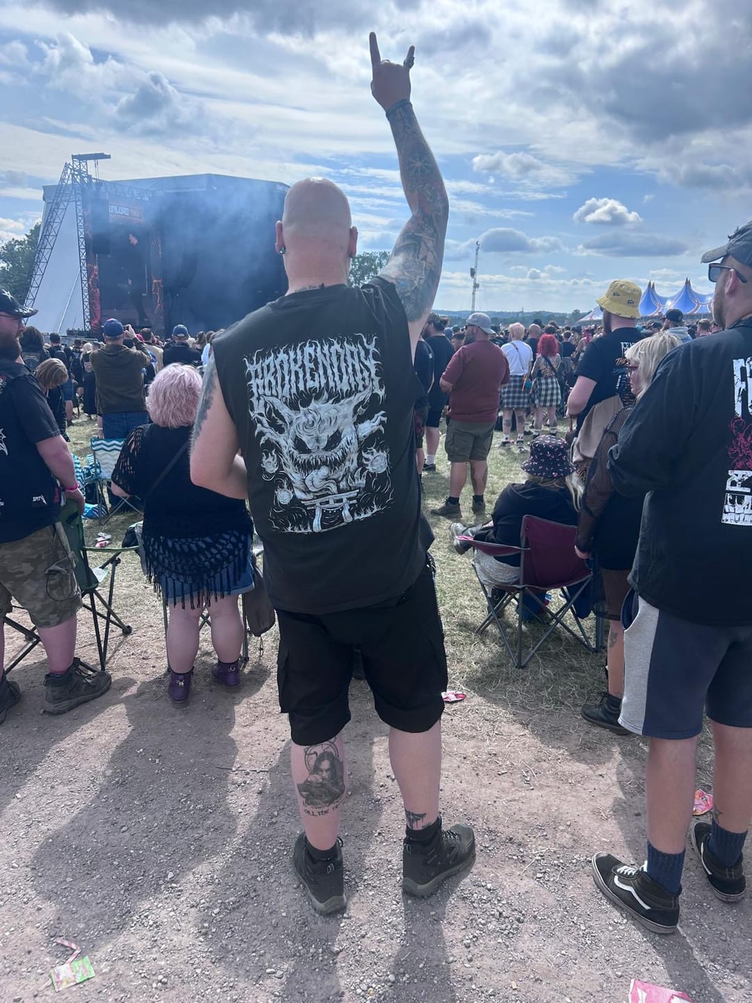 Customer photo review of 'DREAM EATER' HEAVY FADED TANK