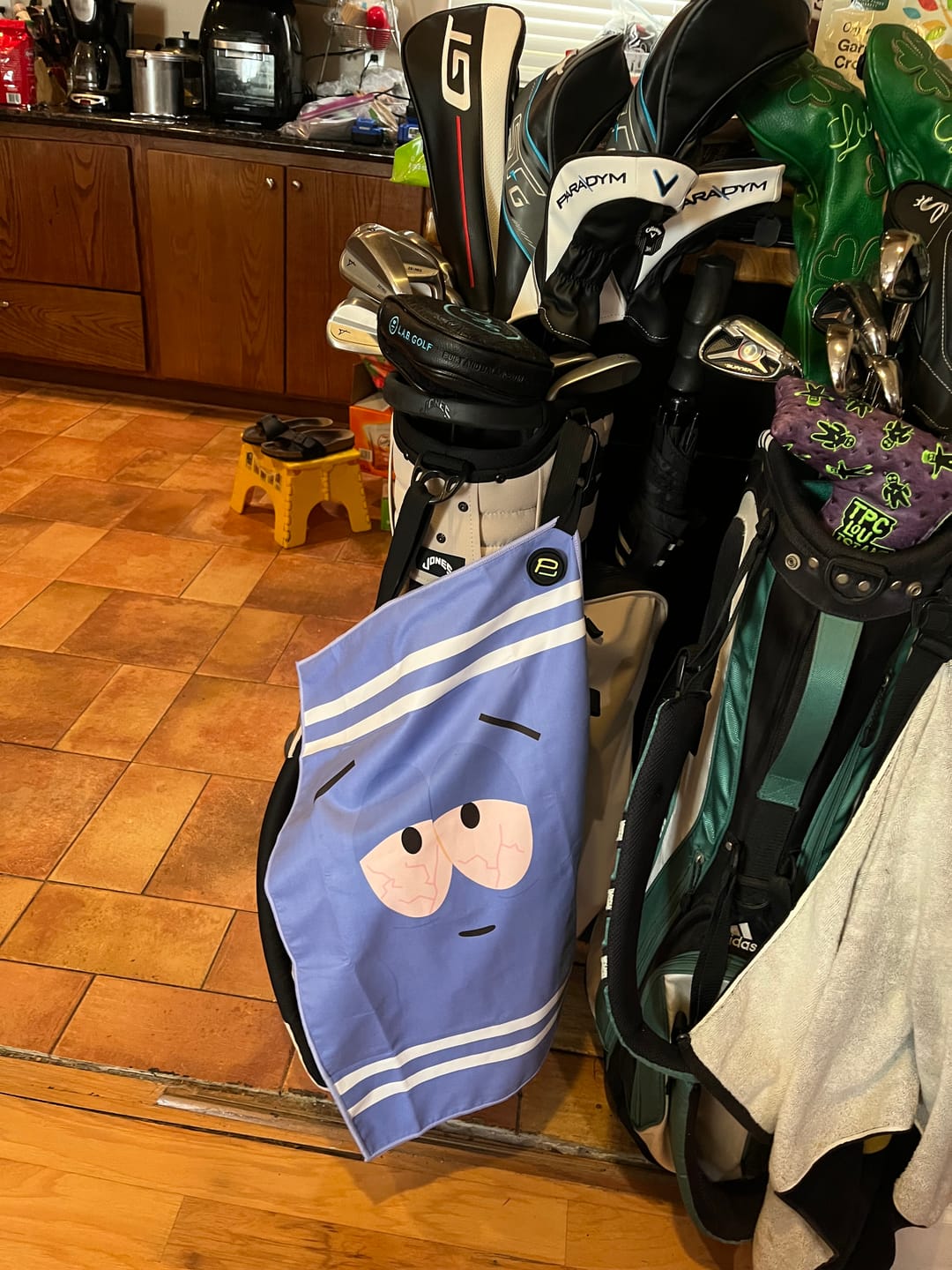 Customer photo review of MAGNETIC Towelie 24" x 16" Golf Towel, Double Sided