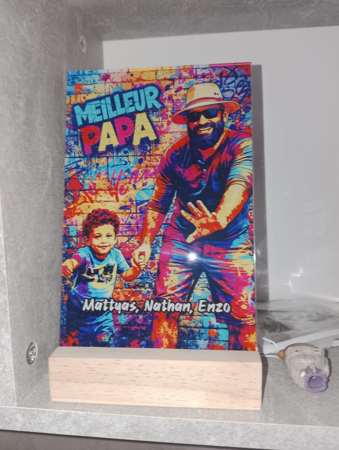 Customer photo review of Street art pour papa – Support en acrylique personnalisé style street art