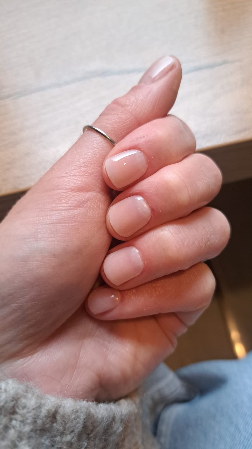 Customer photo review of UV Gel: Babyboomer Semi Transparent