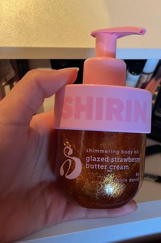 Customer photo review of Shimmering Body Oil Glazed Strawberry Butter Cream
