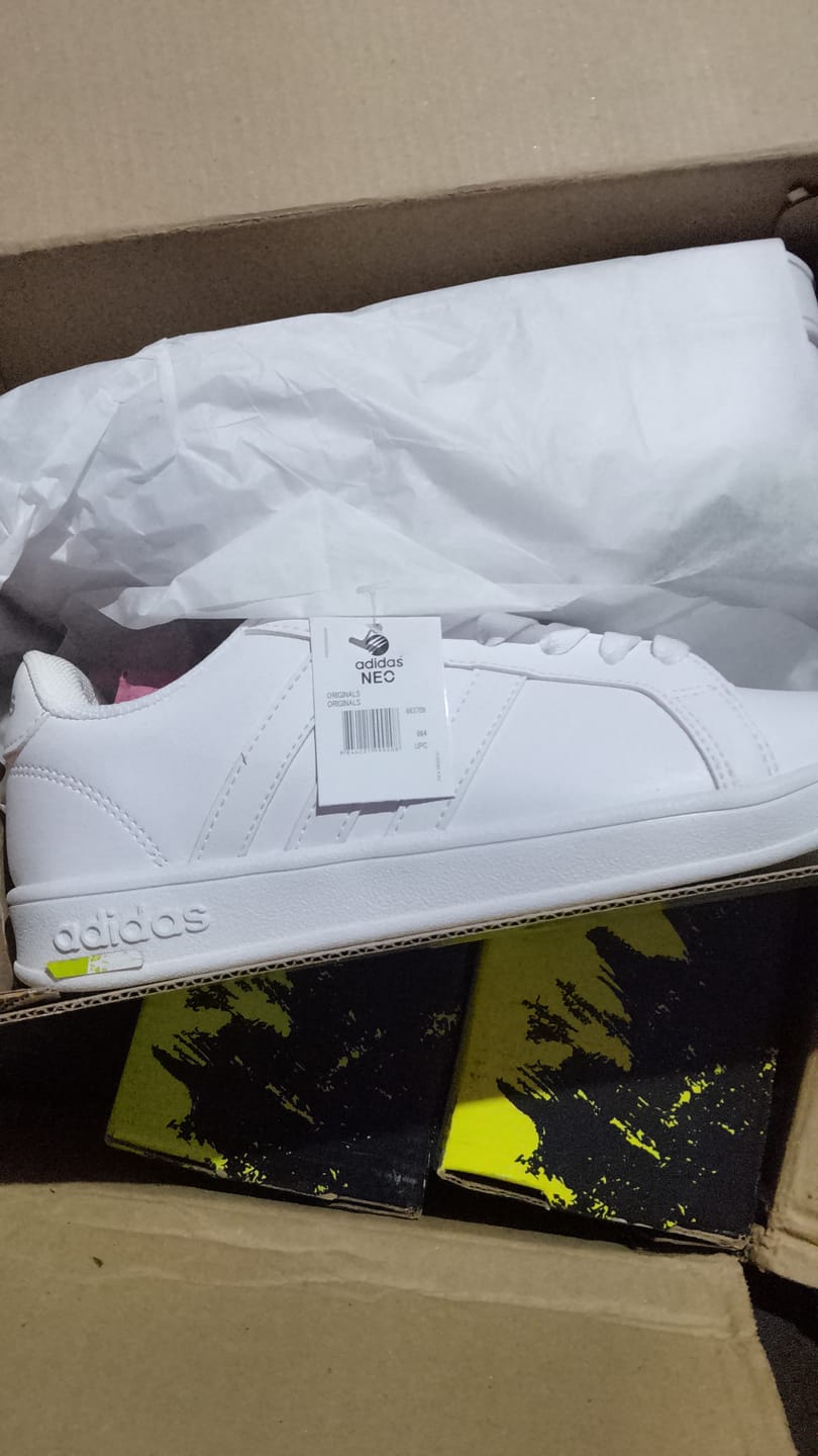 Customer photo review of Tenis Neo Grand Court Blanco Total