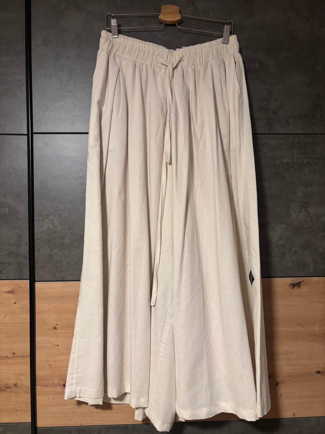 Customer photo review of Pantalon palazzo femme en lin "FREEDOM FIT" - OUMMI BASICS