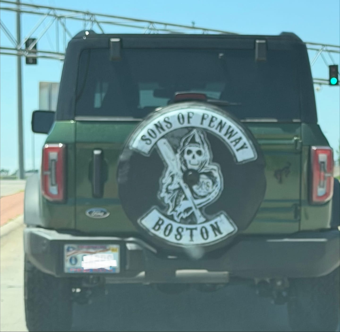 Customer photo review of CUSTOM DESIGN Tire Cover