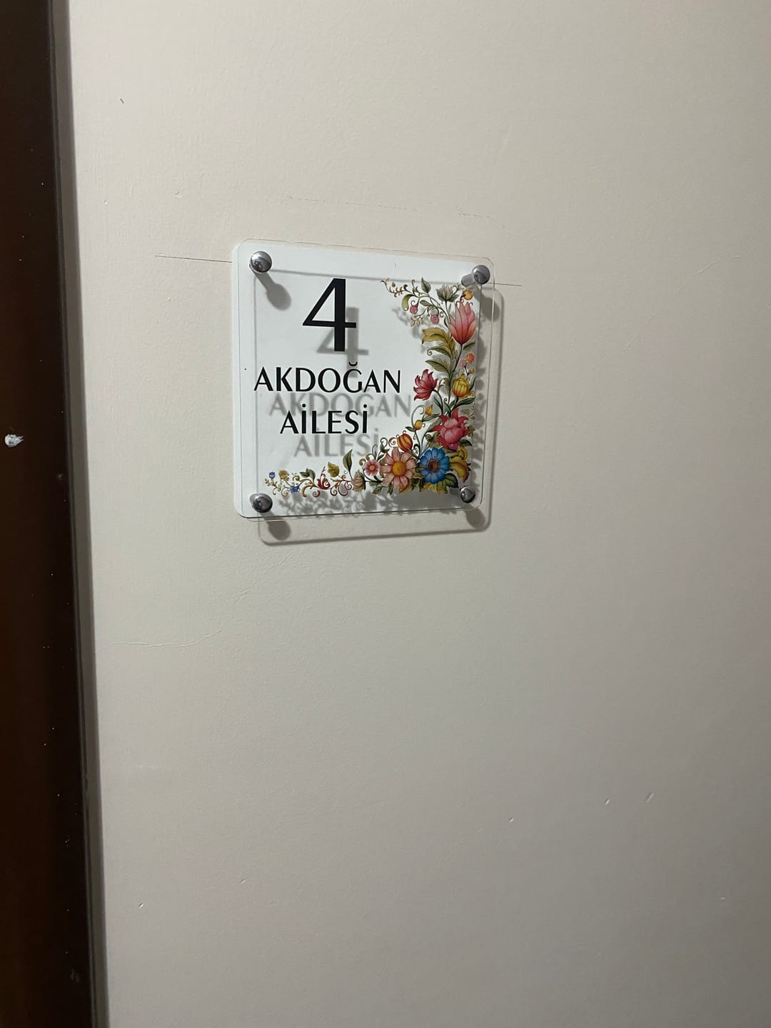 Customer photo review of Çiçek Desenli Zarif Daire Kapı Tabelası
