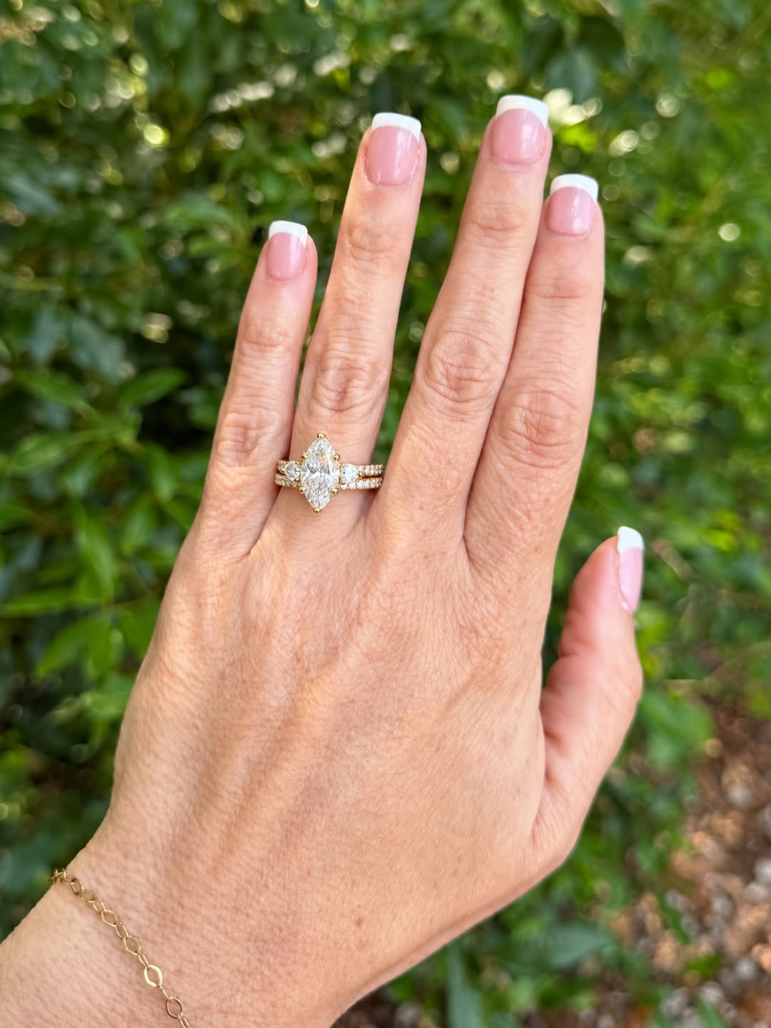Customer photo review of S925 Moissanite 3.0Ct~4.0Ct Marquise/Oval Cut Yellow Gold Wedding Ring with Pear Cut Wedding Band