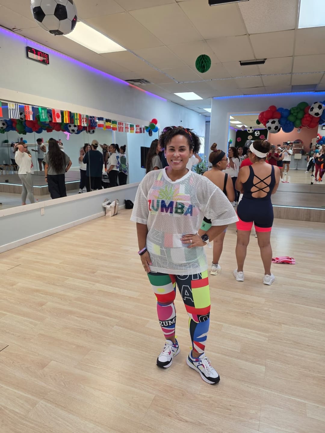 Customer photo review of Zumba Worldwide High Waisted Ankle Leggings