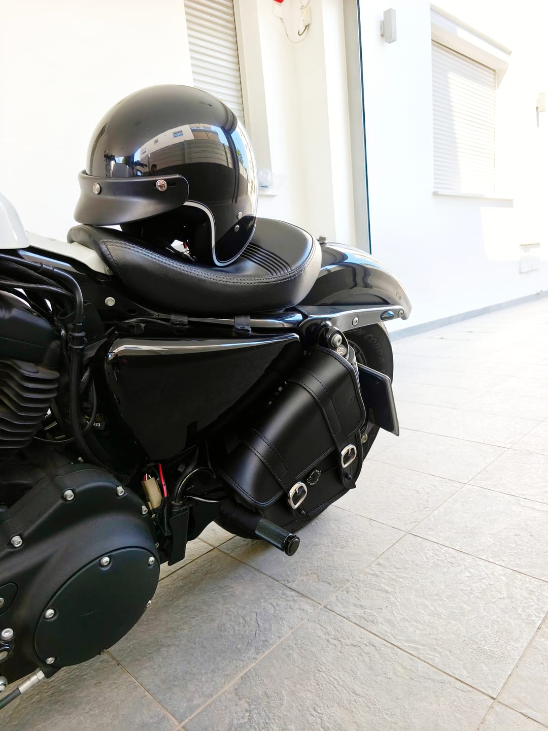 Customer photo review of 3L - Crafted Harley Sportster Specific Motorcycle Swing Arm Bag