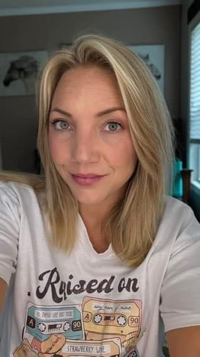 Customer photo review of Reverse-aging Adaptive Foundation