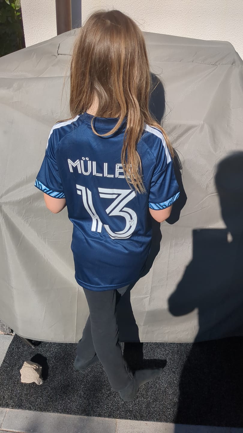 Customer photo review of Thomas Müller Vancouver Whitecaps Canada MLS New Season 2026 2027 Blue Soccer Kit