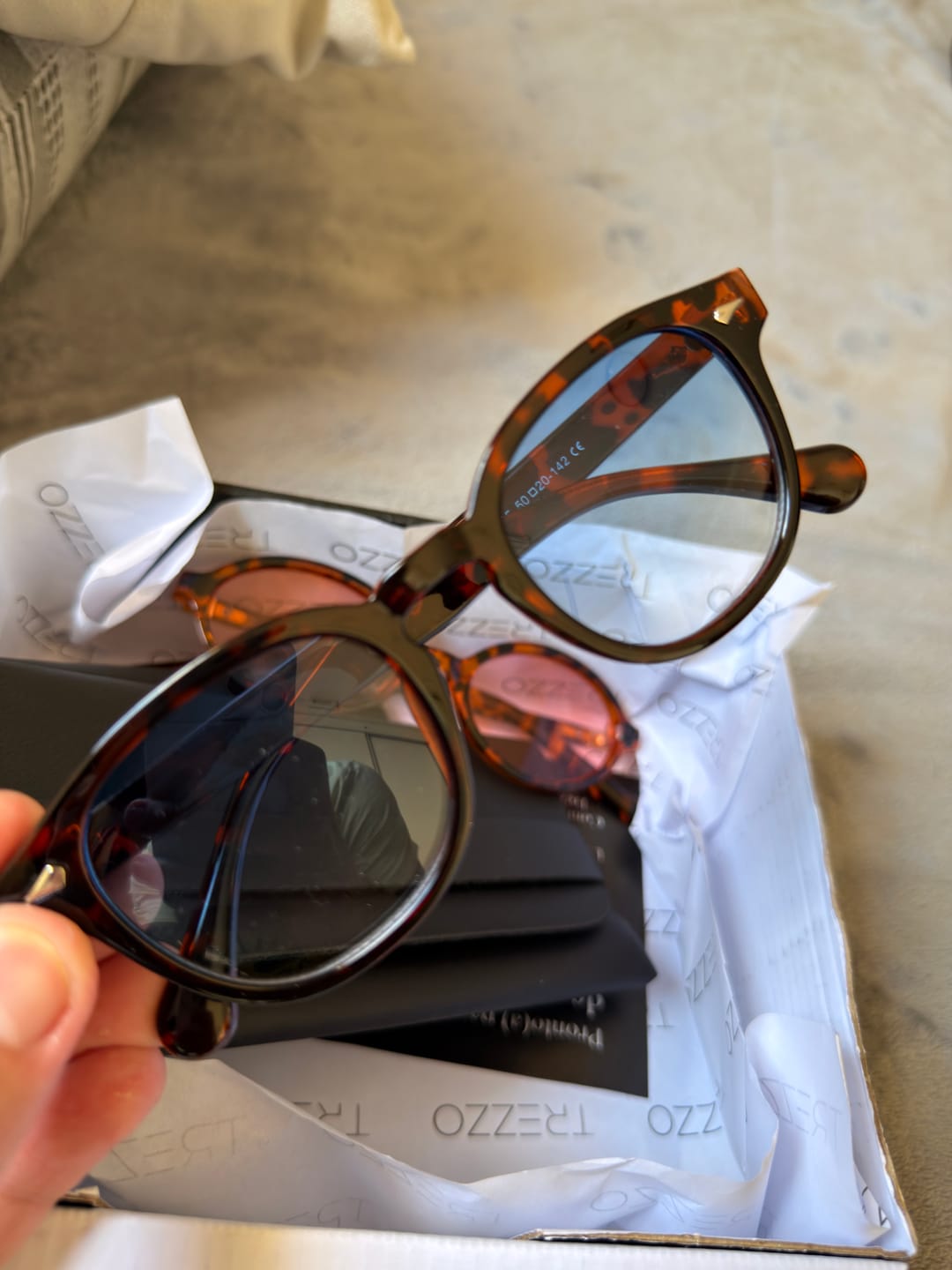 Customer photo review of Óculos de Sol Berlim