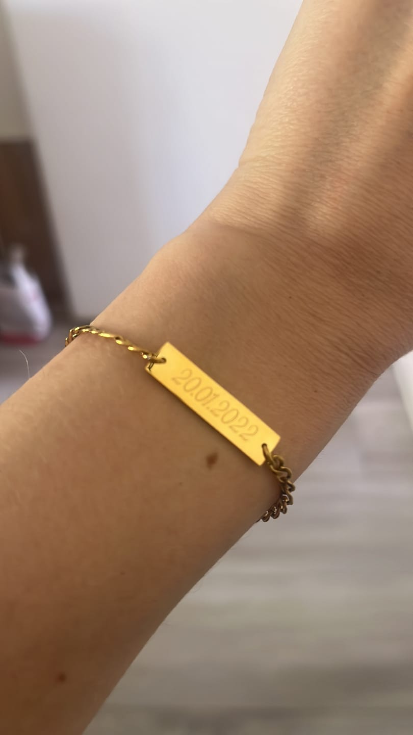 Customer photo review of Figaro Bar | Armband + Gravur