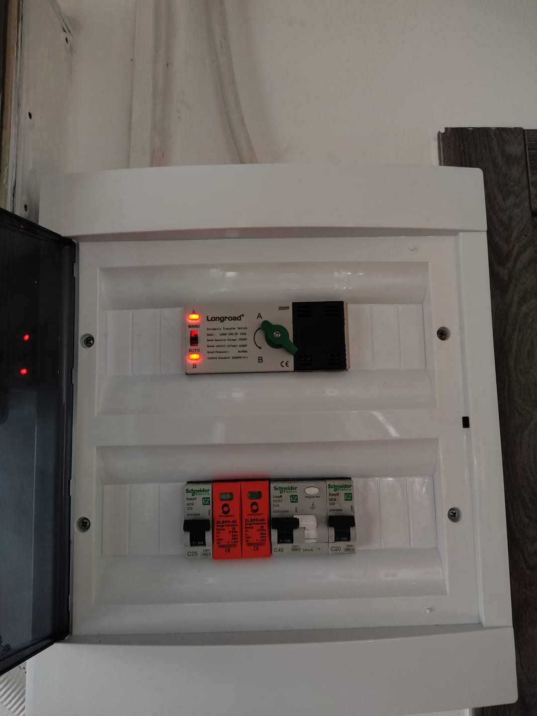 Customer photo review of Descarcator de supratensiune 275V AC 20kA-40kA