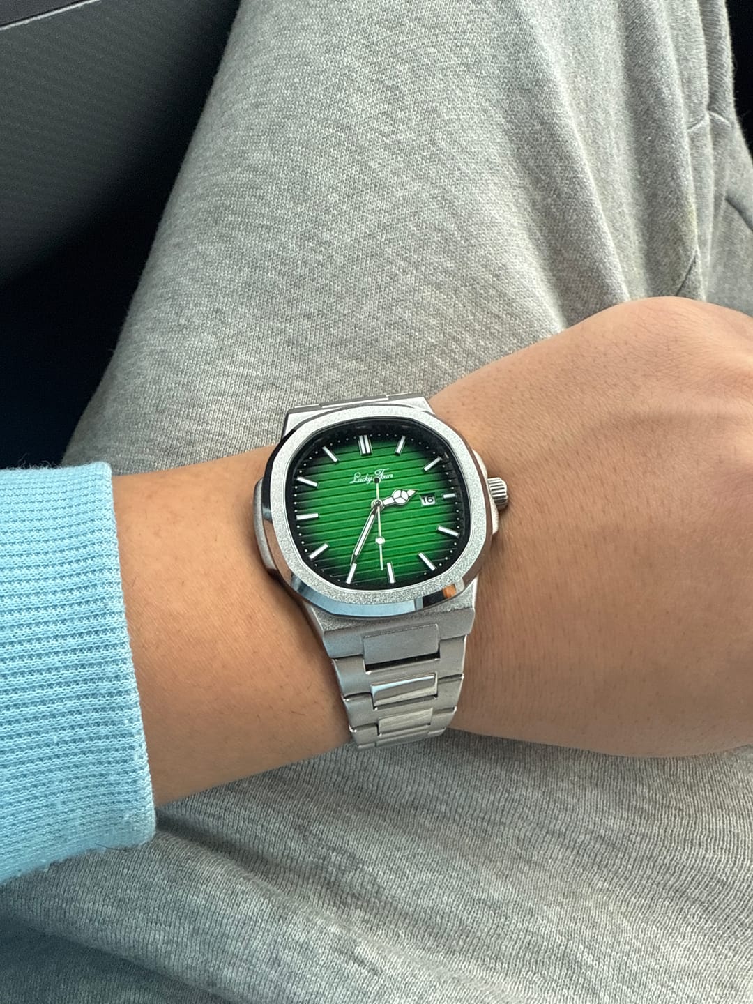 Customer photo review of Lucky Fours® Caspian